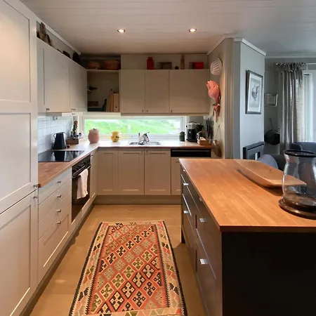 Gorgeous In Yer With Kitchen Appartamento
