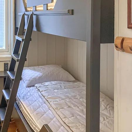 Appartamento Gorgeous In Yer With Kitchen Øyer
